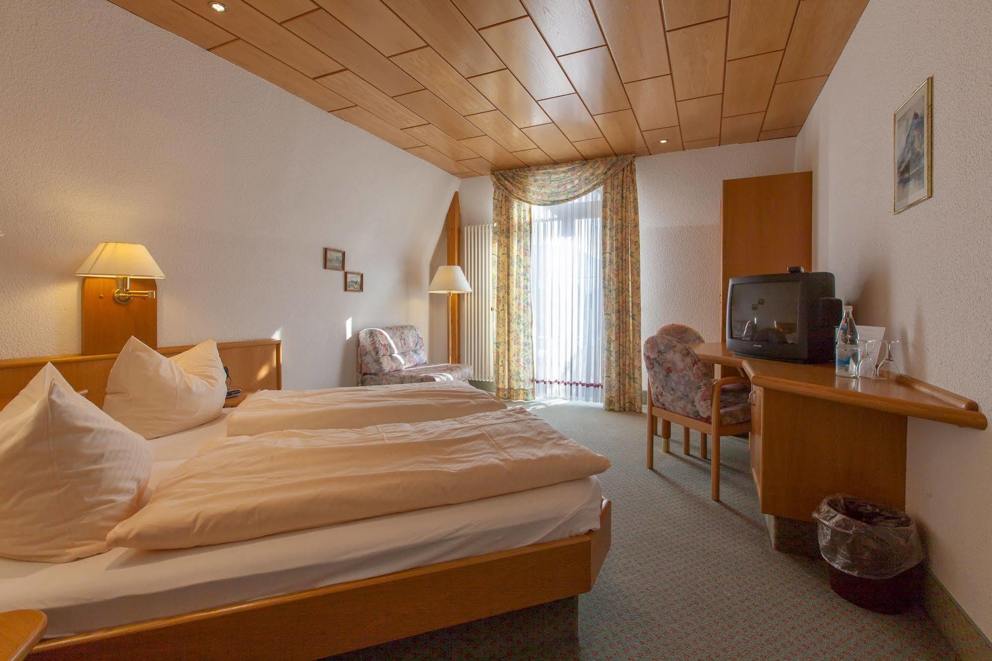 Hotel & Restaurant Krone 케스터트 외부 사진